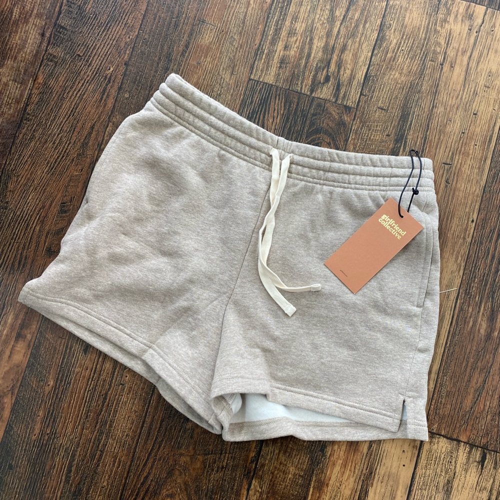 NWT Girlfriend Collective Porcini Heather 50/50 Sweat Short - M